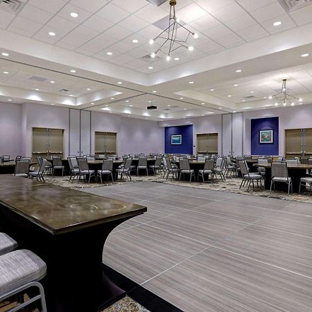 Hilton Garden Inn Cedar Rapids Exteriér fotografie