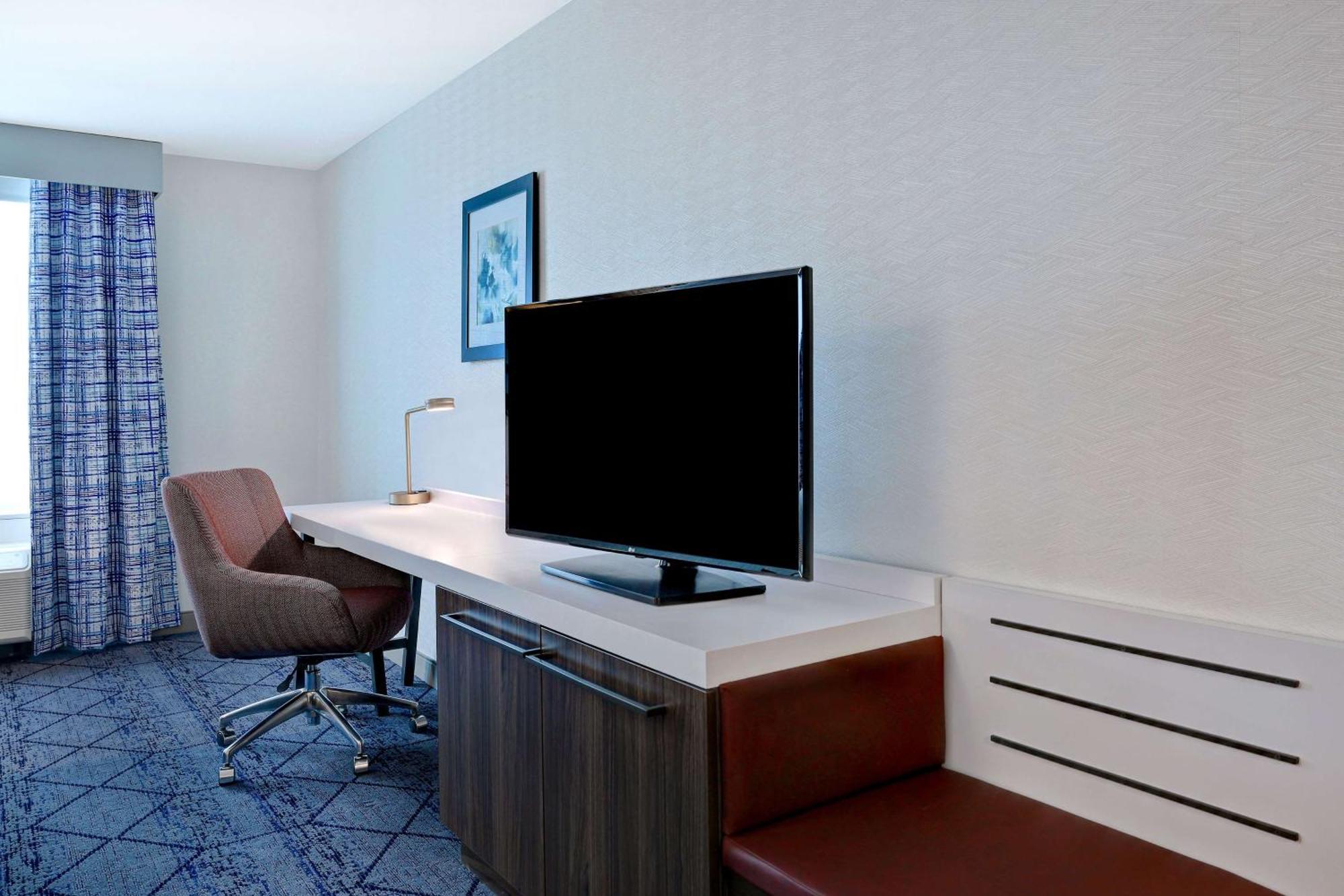 Hilton Garden Inn Cedar Rapids Exteriér fotografie