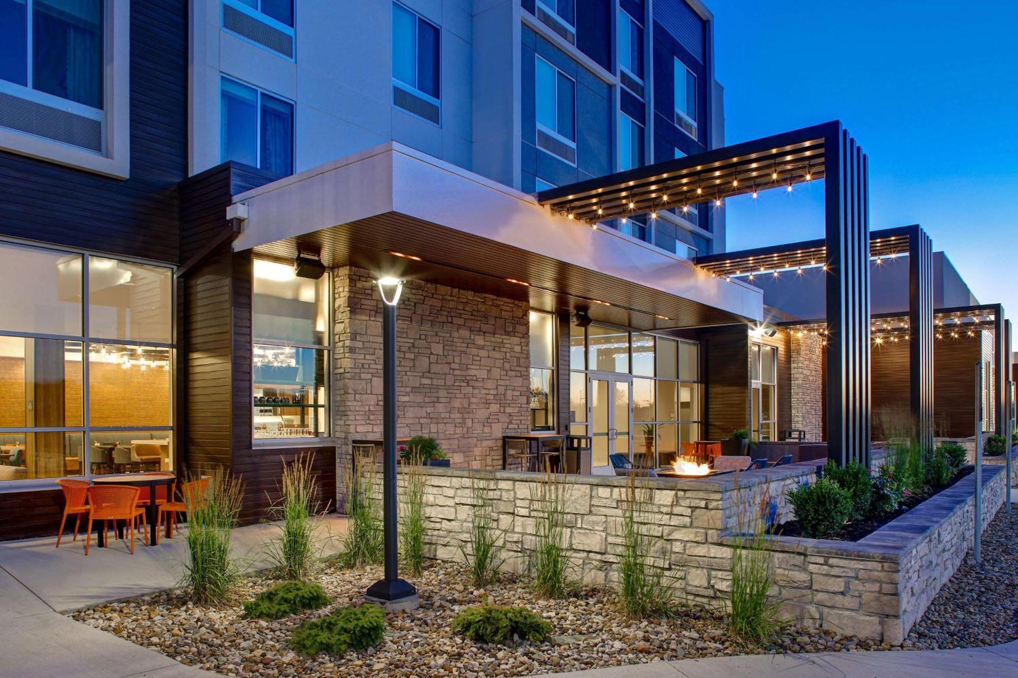 Hilton Garden Inn Cedar Rapids Exteriér fotografie